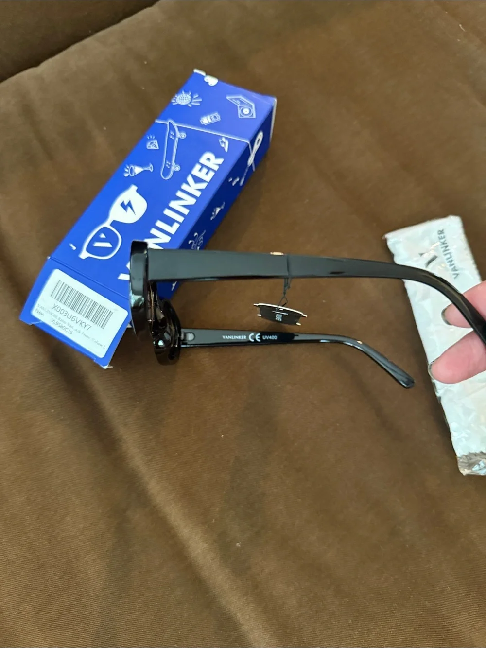 Vanlinker Oval Black Sunglasses with Brown Lenses